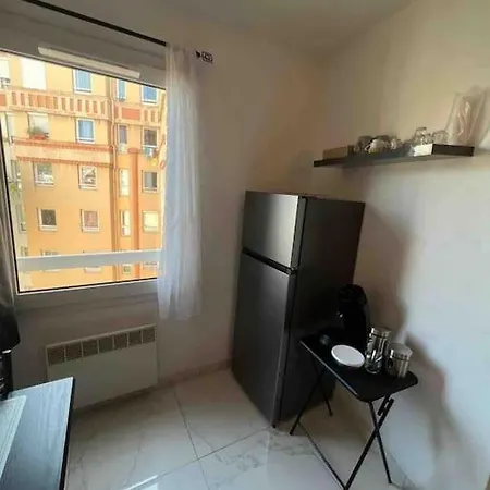 Magnifique Studio Renove En Plein Centre Ville. Apartment Nice